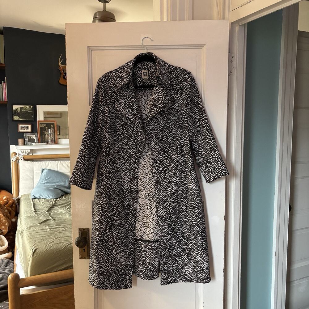 Animal Print Anne Klein jacquard Coat Size Large KIssing Topper